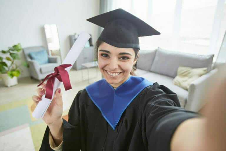 7 Online Marketing Jobs for Graduates